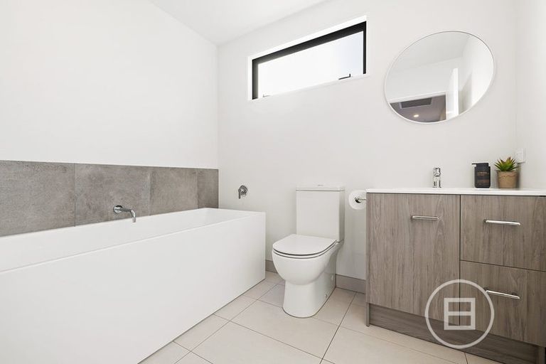 Photo of property in 16 Soudley Court, Jacks Point, Queenstown, 9371