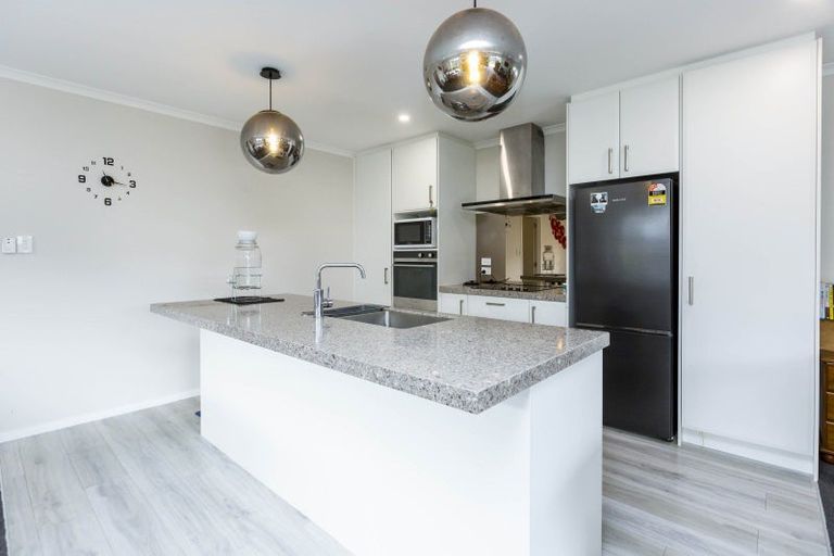 Photo of property in 12 Buddle Road, Wallaceville, Upper Hutt, 5018