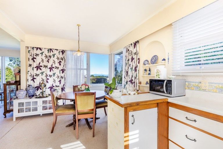 Photo of property in 12 Titoki Avenue, Waipahihi, Taupo, 3330