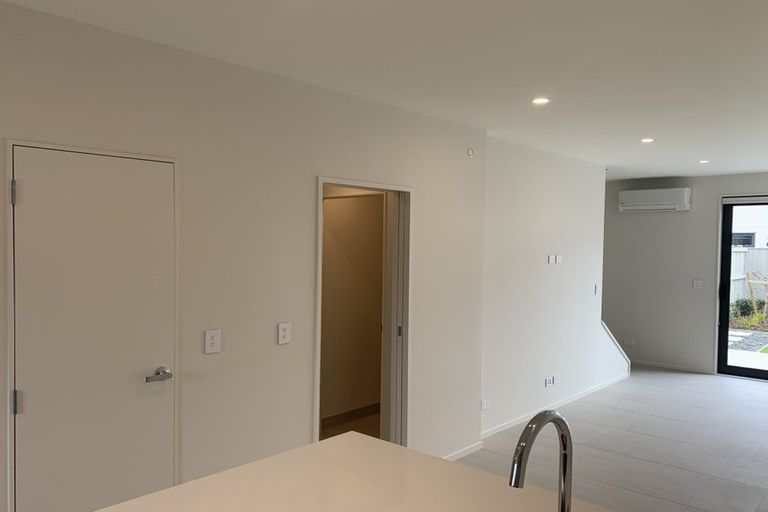 Photo of property in 87 Waituarua Drive, Takanini, Auckland, 2112