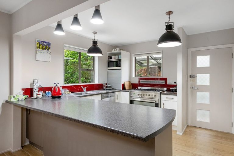 Photo of property in 11 Avian Crescent, Blue Mountains, Upper Hutt, 5371