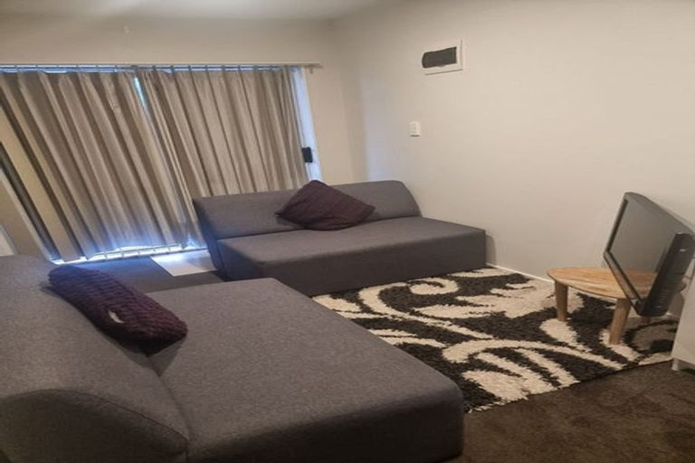 Photo of property in 16 Leith Court, Papatoetoe, Auckland, 2104