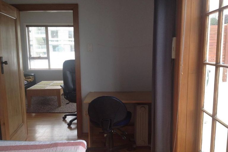 Photo of property in San Antonio Flats, 5/12 Kilbirnie Crescent, Kilbirnie, Wellington, 6022