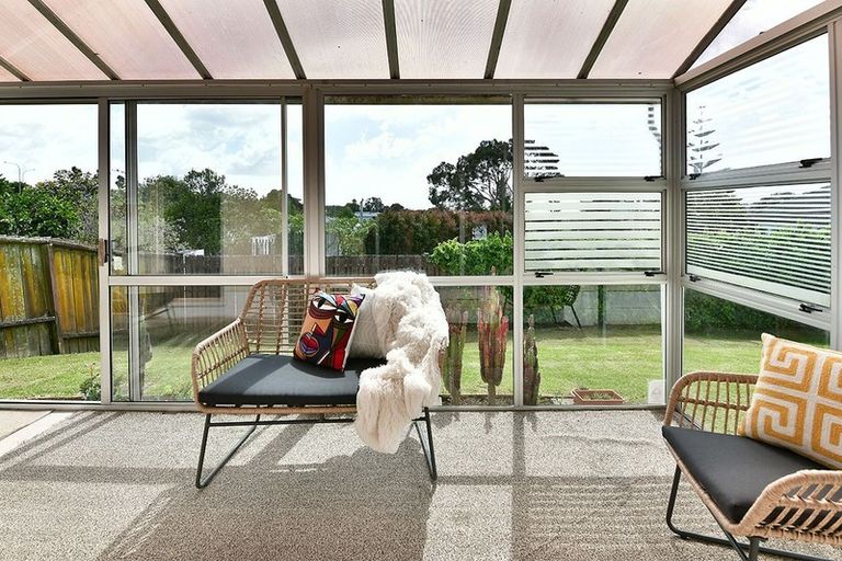 Photo of property in 60 Albatross Road, Red Beach, 0932