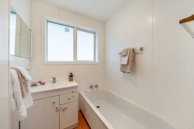 Photo of property in 10 Christchurch Crescent, Kelson, Lower Hutt, 5010