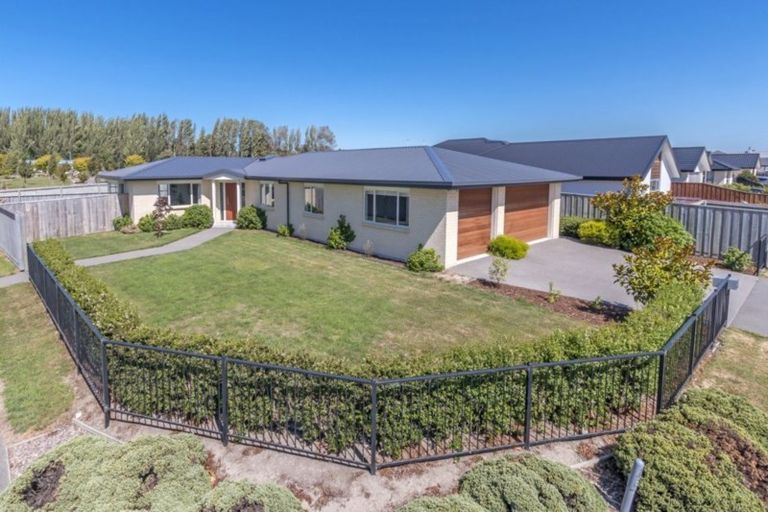 Photo of property in 1 Parklea Avenue, Halswell, Christchurch, 8025