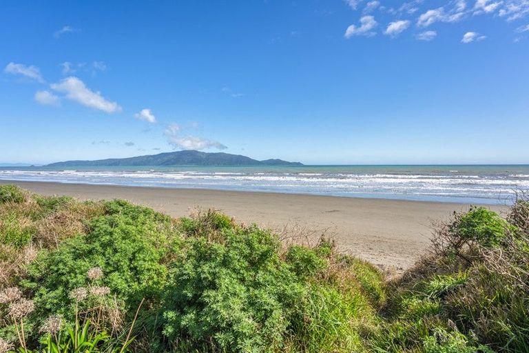 Photo of property in 59 Tutere Street, Waikanae Beach, Waikanae, 5036