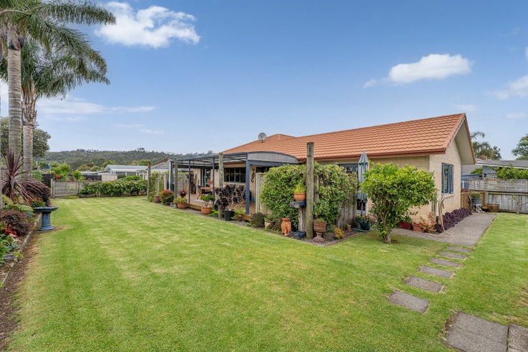 Photo of property in 19 Cobham Lane, Whitianga, 3510