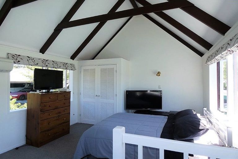 Photo of property in The Triangle, 7/33 Halswater Drive, Churton Park, Wellington, 6037