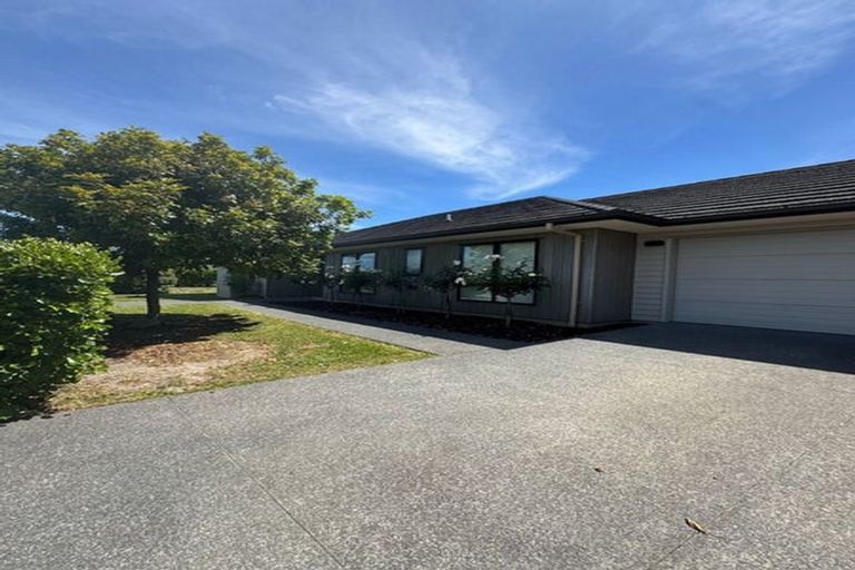 Photo of property in 29 Kuhanui Drive, Karaka, Papakura, 2113