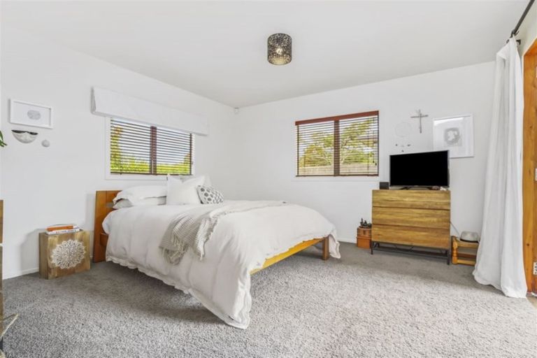 Photo of property in 10 Palm Grove Drive, Western Heights, Hamilton, 3200