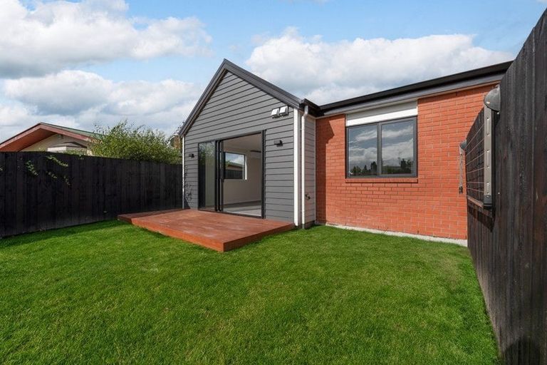 Photo of property in 2/41 Prisk Street, Melville, Hamilton, 3206