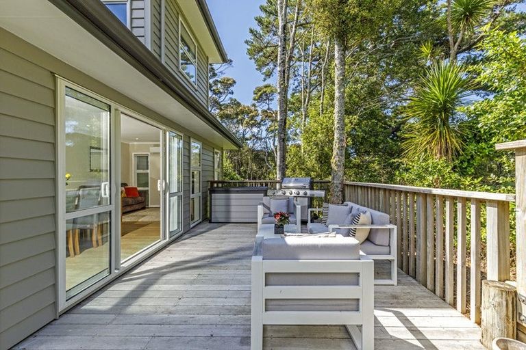 Photo of property in 15c Verran Road, Birkenhead, Auckland, 0626