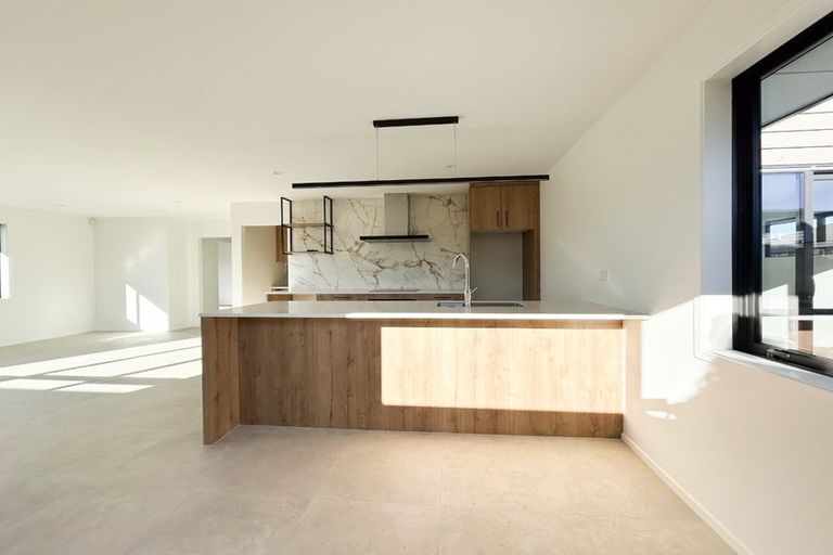 Photo of property in 6 Earl Way, Amberley, 7410