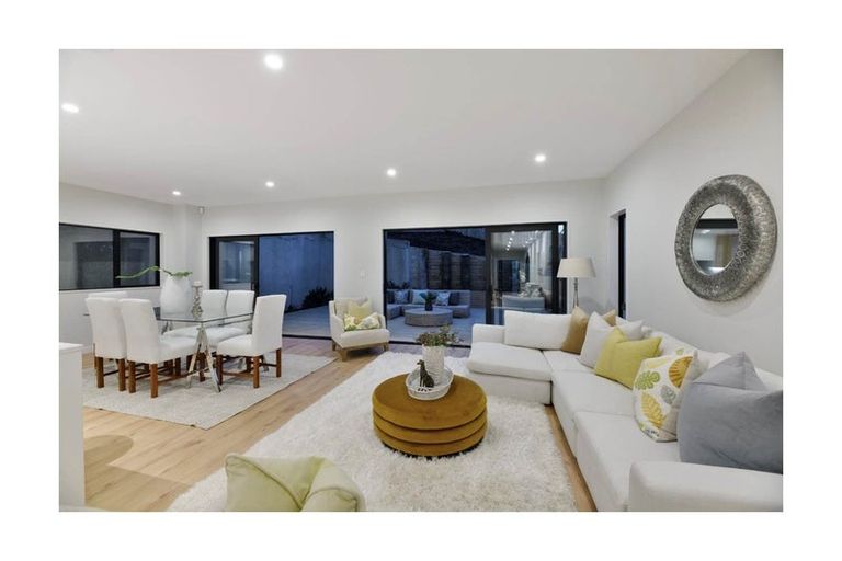 Photo of property in 39 Pacific Heights Road, Orewa, 0931