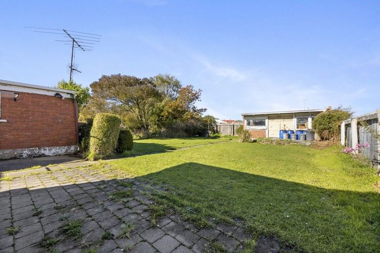 Photo of property in 201 Macandrew Road, South Dunedin, Dunedin, 9012