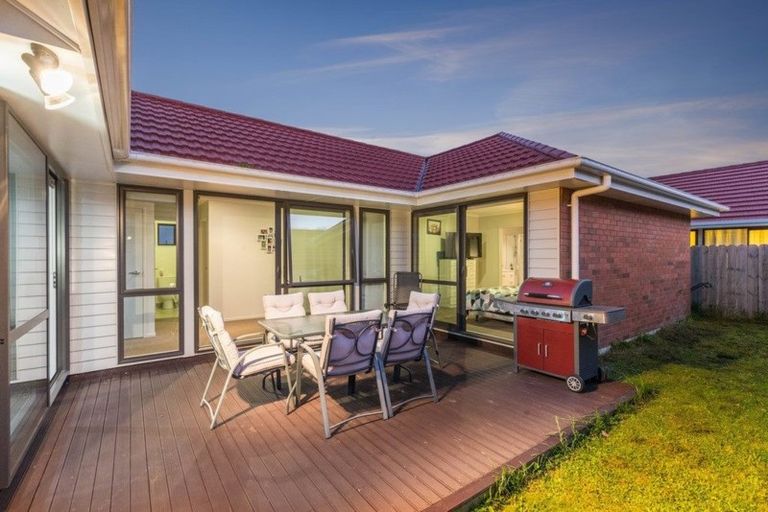 Photo of property in 20 Tarapiroe Avenue, Takanini, 2112