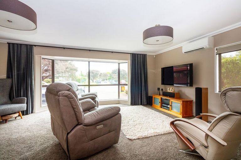 Photo of property in 6 Hanmer Place, Highbury, Palmerston North, 4412