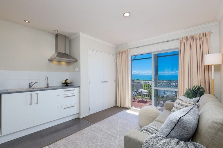 Photo of property in 33 Pinnacle Place, Wakatu, Nelson, 7011