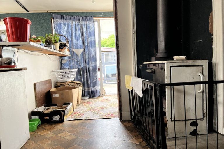 Photo of property in 42 Tennyson Street, Dannevirke, 4930