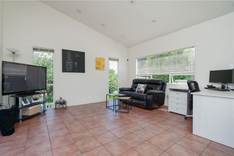 Photo of property in 43 Langdale Avenue, Paraparaumu, 5032