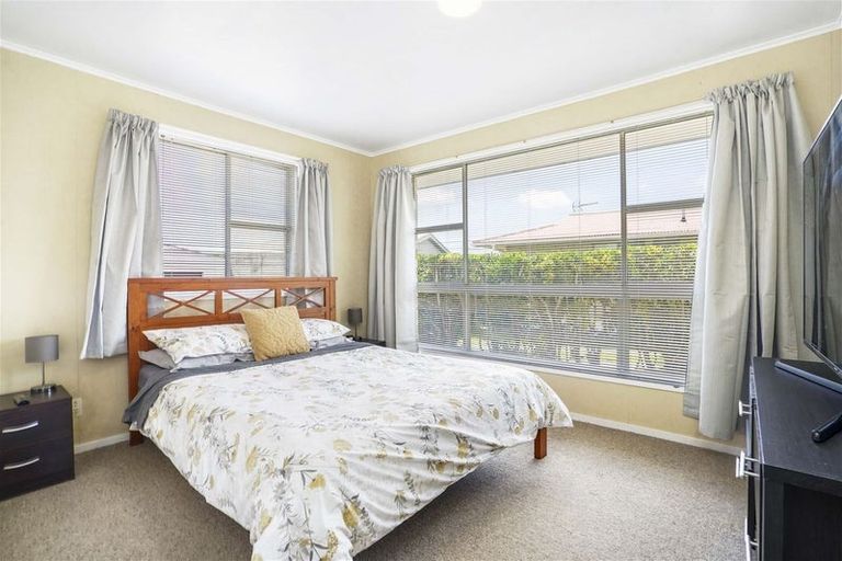 Photo of property in 49 Rhonda Avenue, Deanwell, Hamilton, 3206