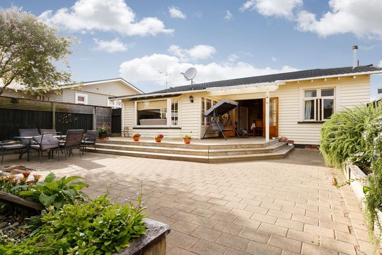 Photo of property in 51 Dahlia Street, Palmerston North, 4410