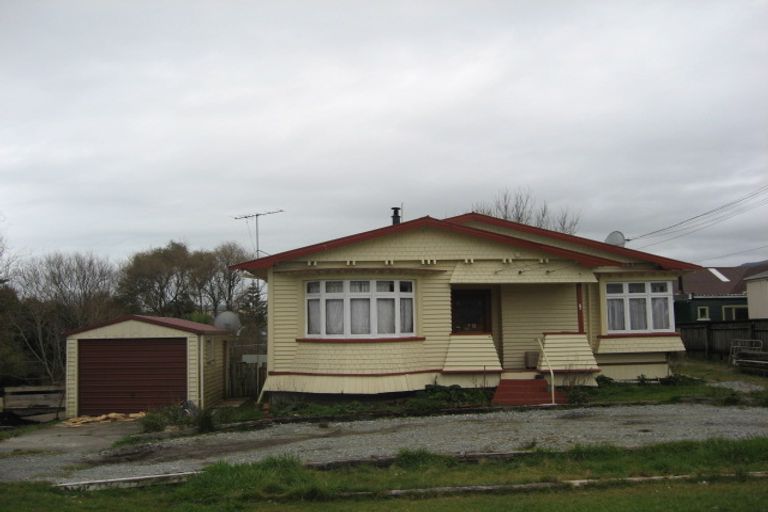 Photo of property in 10 Duncan Street, Runanga, 7803
