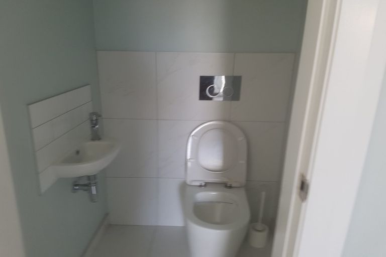 Photo of property in 37 Tauhinu Road, Miramar, Wellington, 6022