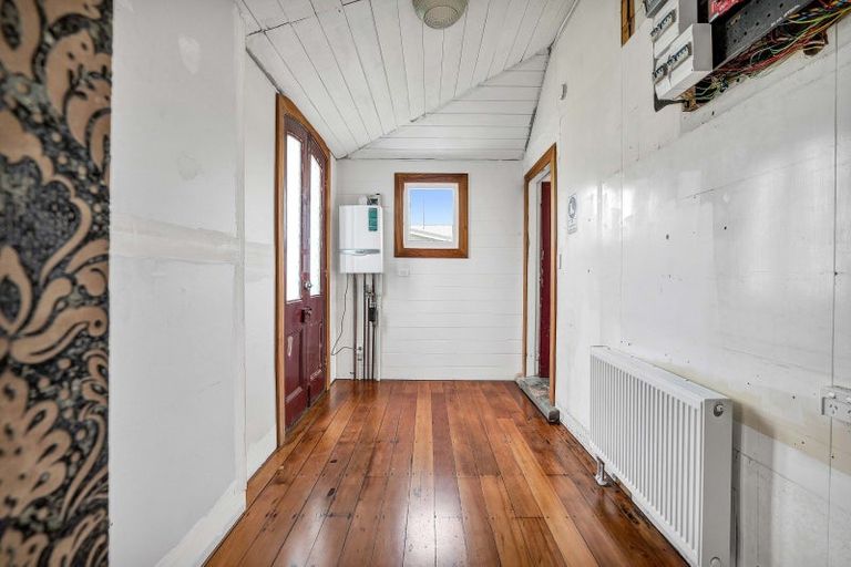 Photo of property in 105 High Street South, Eltham, 4322