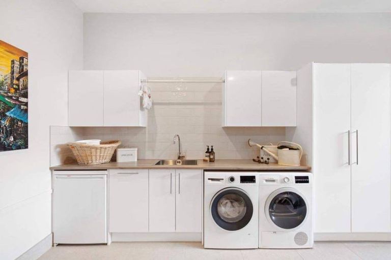 Photo of property in 36 Edgewater Parade, Waiuku, 2123