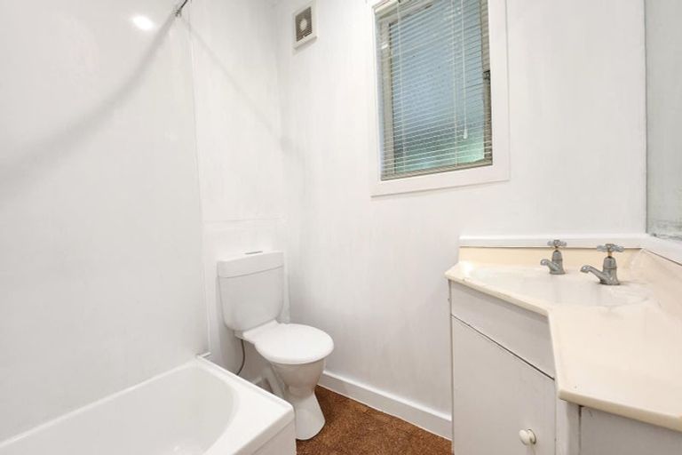 Photo of property in 81 Burgess Road, Johnsonville, Wellington, 6037