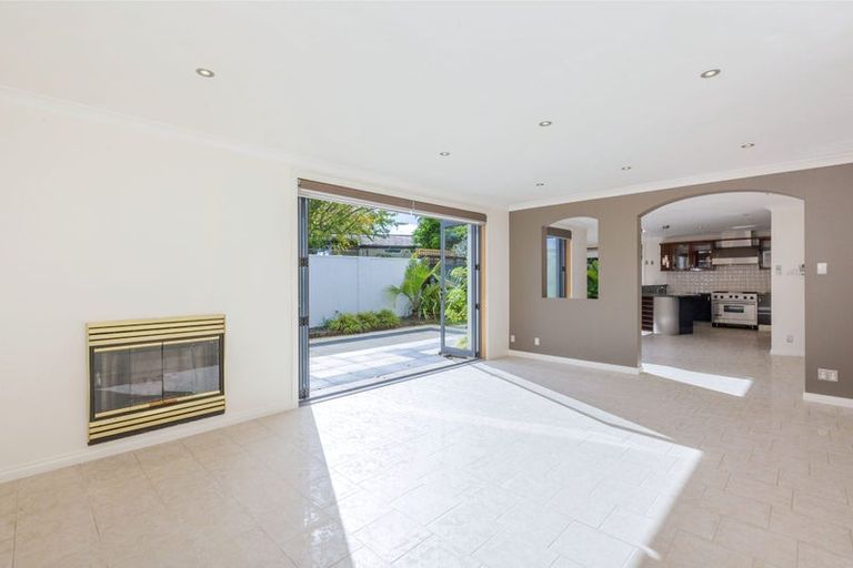 Photo of property in 15 Fordyce Avenue, Sunnyhills, Auckland, 2010