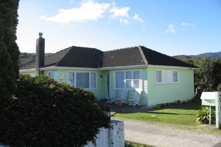 Photo of property in 54 Hyde Street, Wainuiomata, Lower Hutt, 5014