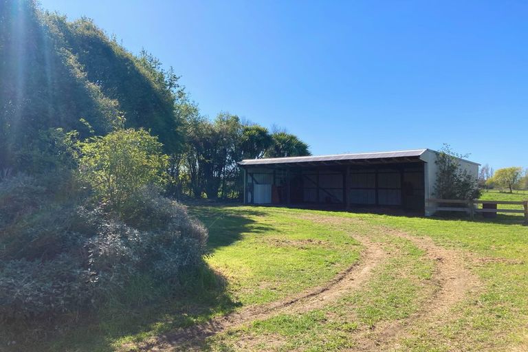 Photo of property in 70 Grays Road, Yaldhurst, Christchurch, 8042