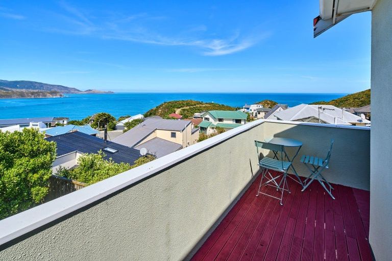 Photo of property in 25 Bowes Crescent, Strathmore Park, Wellington, 6022