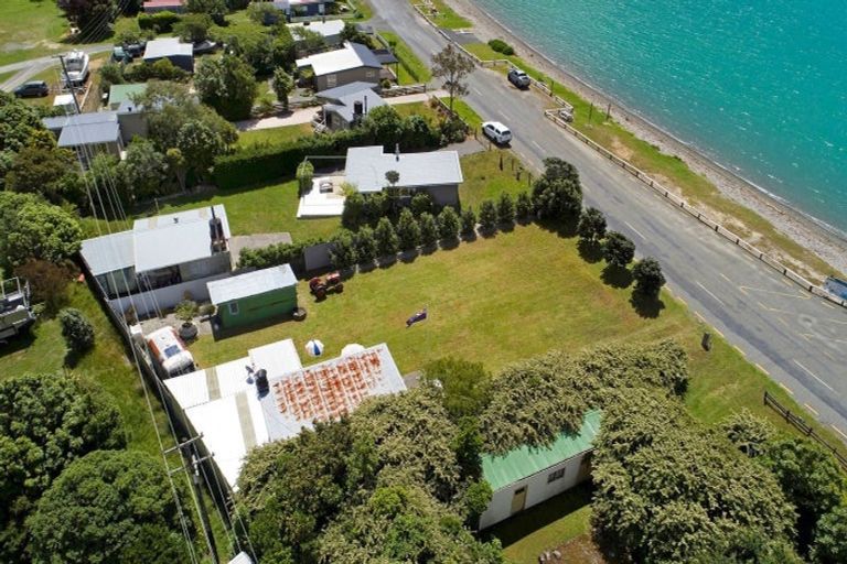 Photo of property in 20 Esplanade, Okiwi Bay, French Pass, 7193