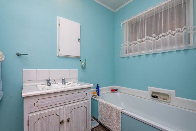 Photo of property in 40 Tararua Street, Pahiatua, 4910