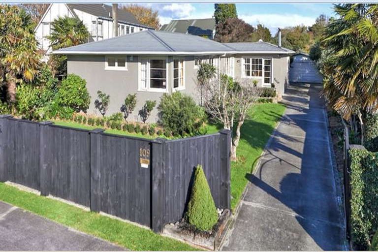 Photo of property in 109 Waterloo Crescent, Hokowhitu, Palmerston North, 4410