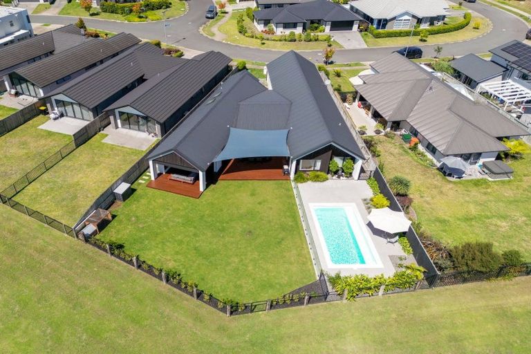 Photo of property in 95 Awataha Crescent, Pyes Pa, Tauranga, 3110