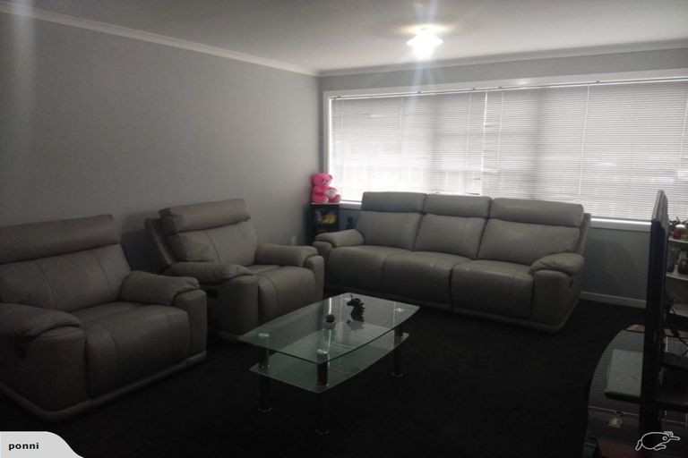 Photo of property in 137 Molesworth Street, Taita, Lower Hutt, 5011