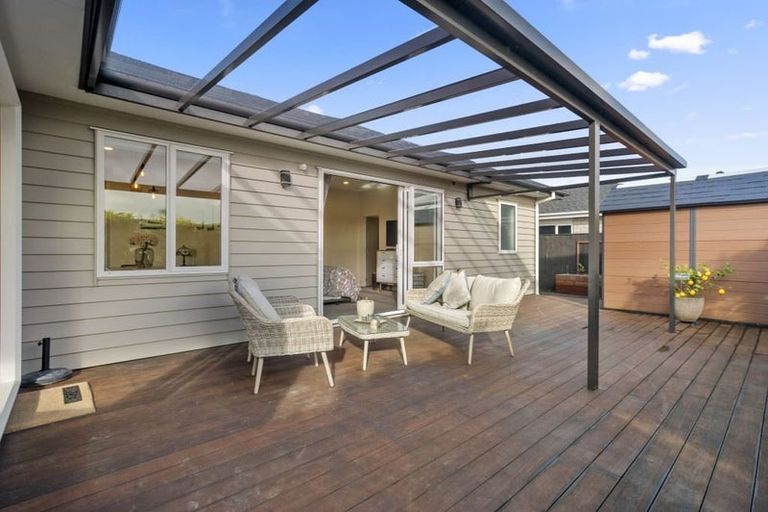 Photo of property in 11 Nobilo Road, Kumeu, 0810