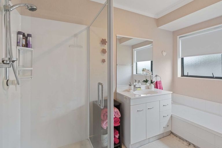 Photo of property in 36 Beachlands Place, Papamoa Beach, Papamoa, 3118