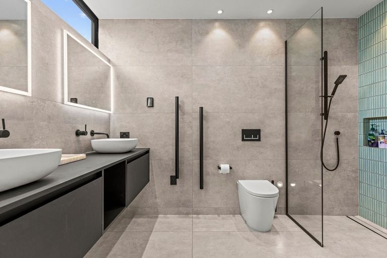 Photo of property in 114a Paparoa Street, Papanui, Christchurch, 8053