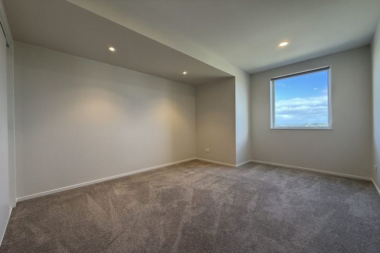 Photo of property in 17 Sunnyheights Road, Orewa, 0931