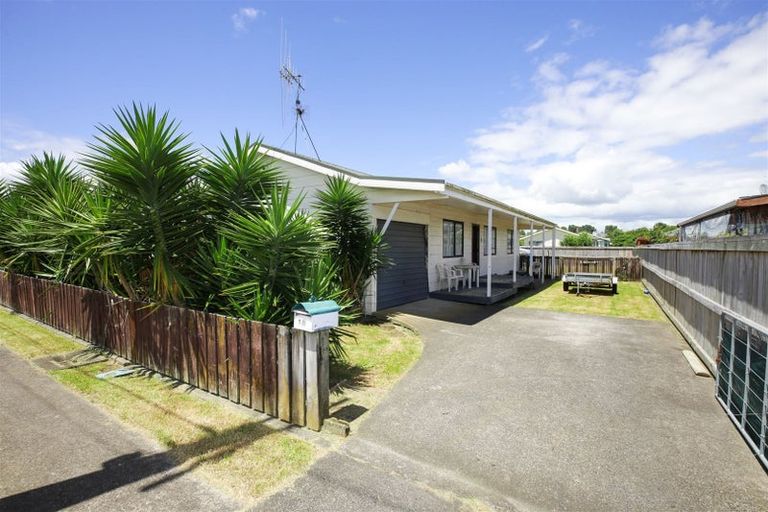 Photo of property in 16 Dearle Street, Paeroa, 3600