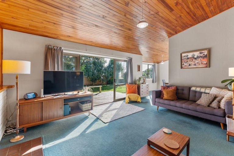 Photo of property in 65 Aorangi Road, Paraparaumu, 5032