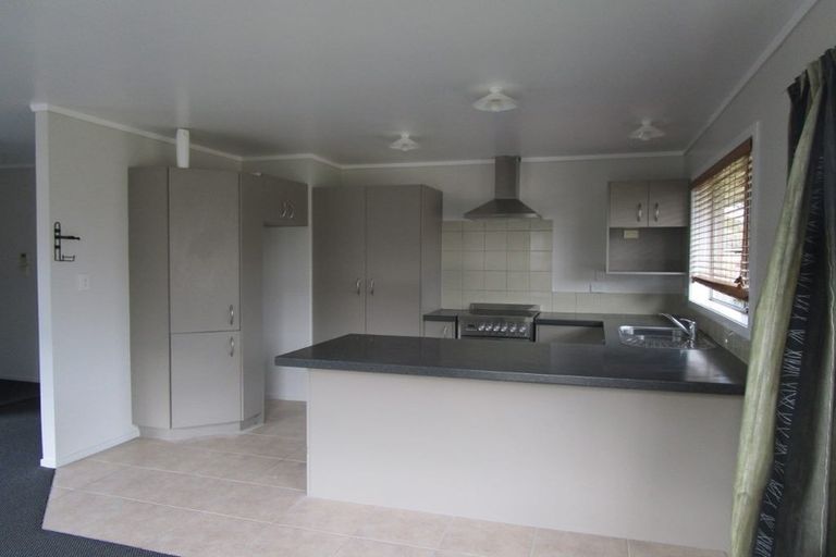 Photo of property in 4a Cross Street, Papakura, 2110