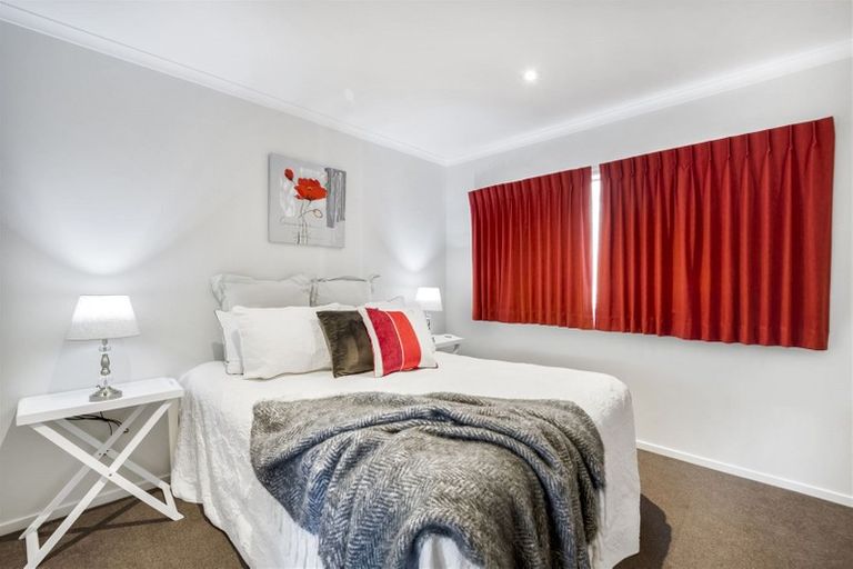 Photo of property in 92 Cyril French Drive, Flat Bush, Auckland, 2016