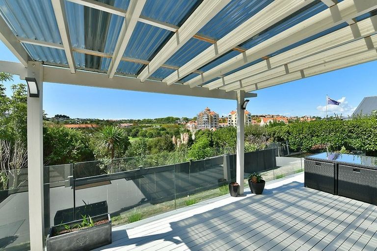 Photo of property in 4 Bella Vista Drive, Gulf Harbour, Whangaparaoa, 0930